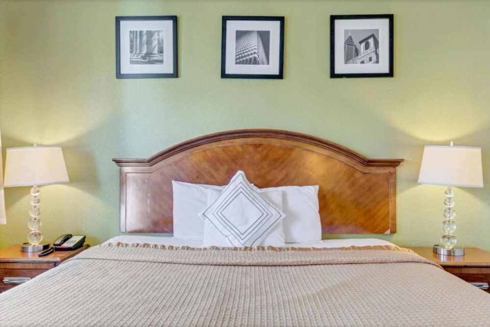 Savannah Garden Hotel Image 10