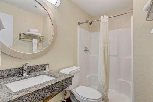 Savannah Garden Hotel image 12