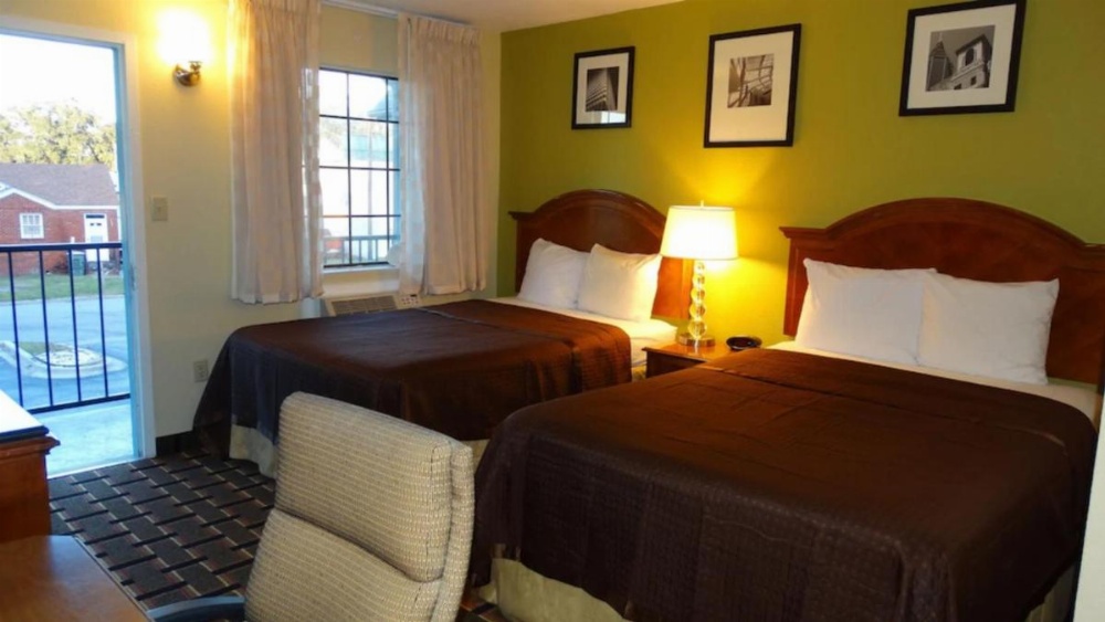 Savannah Garden Hotel Image 19
